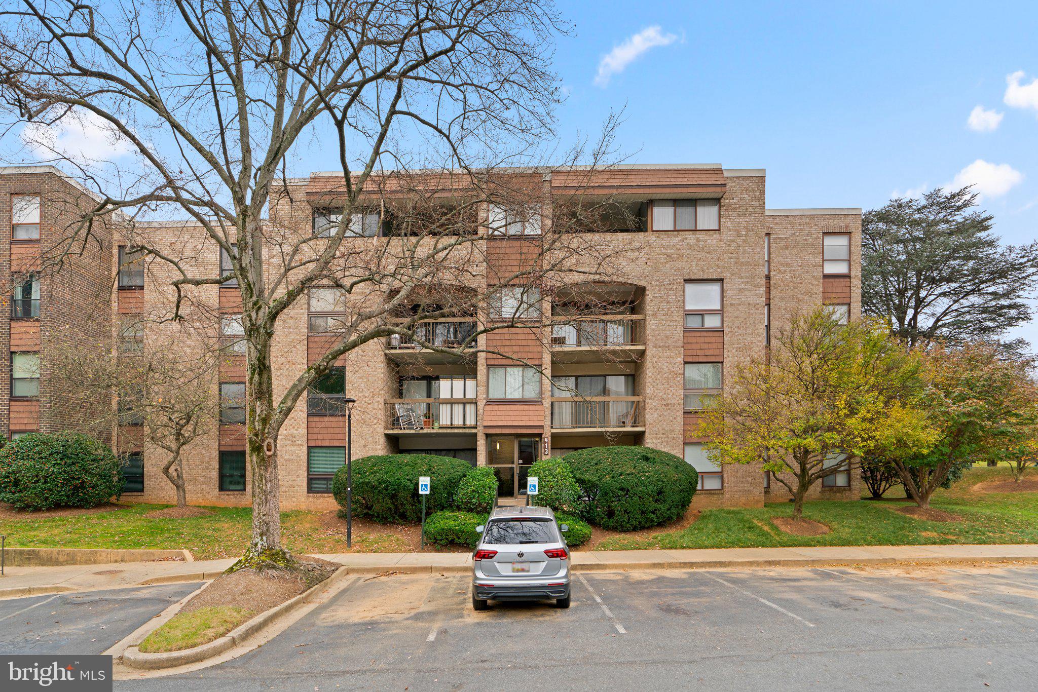 HYDE PARK - Residential