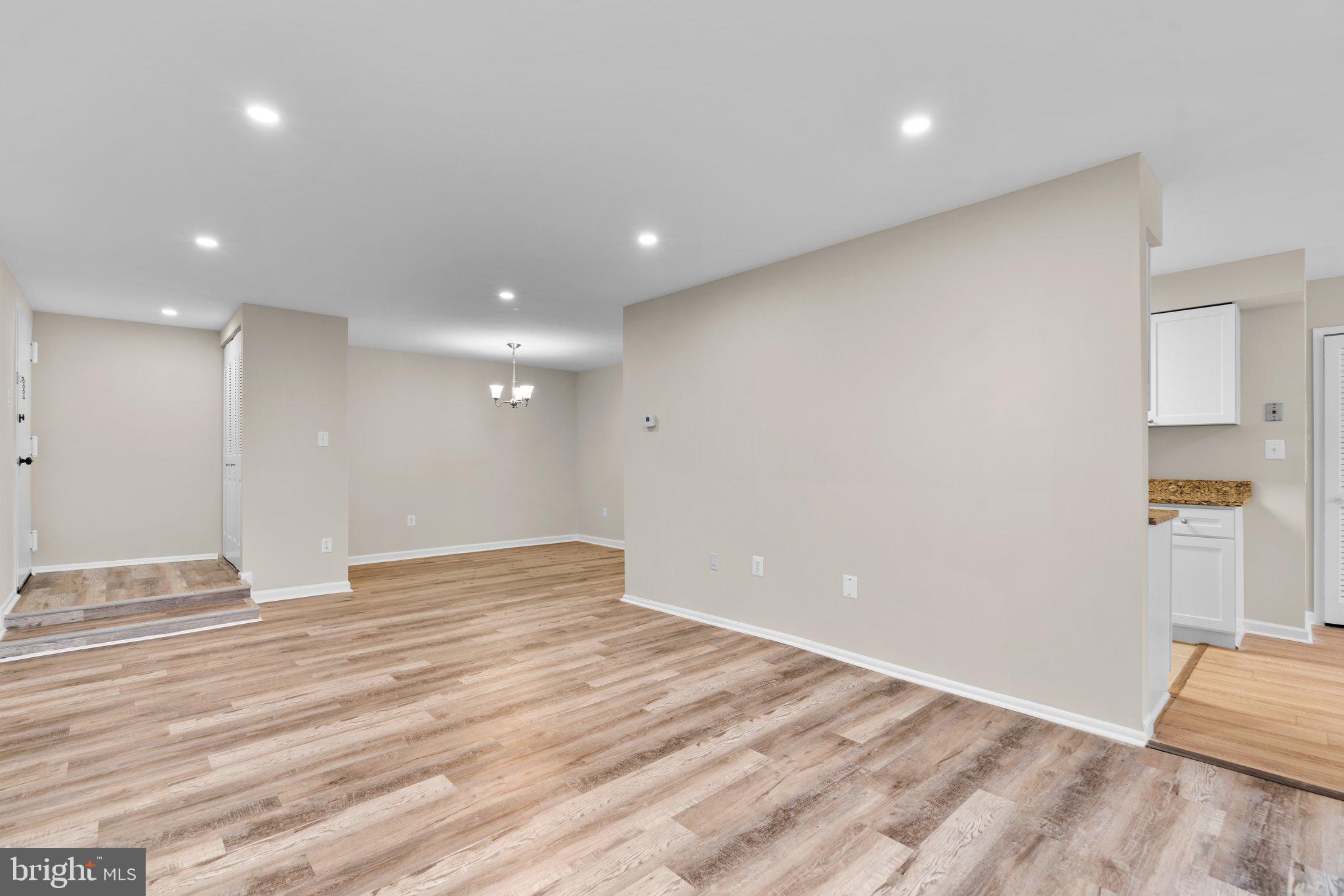 HYDE PARK - Residential