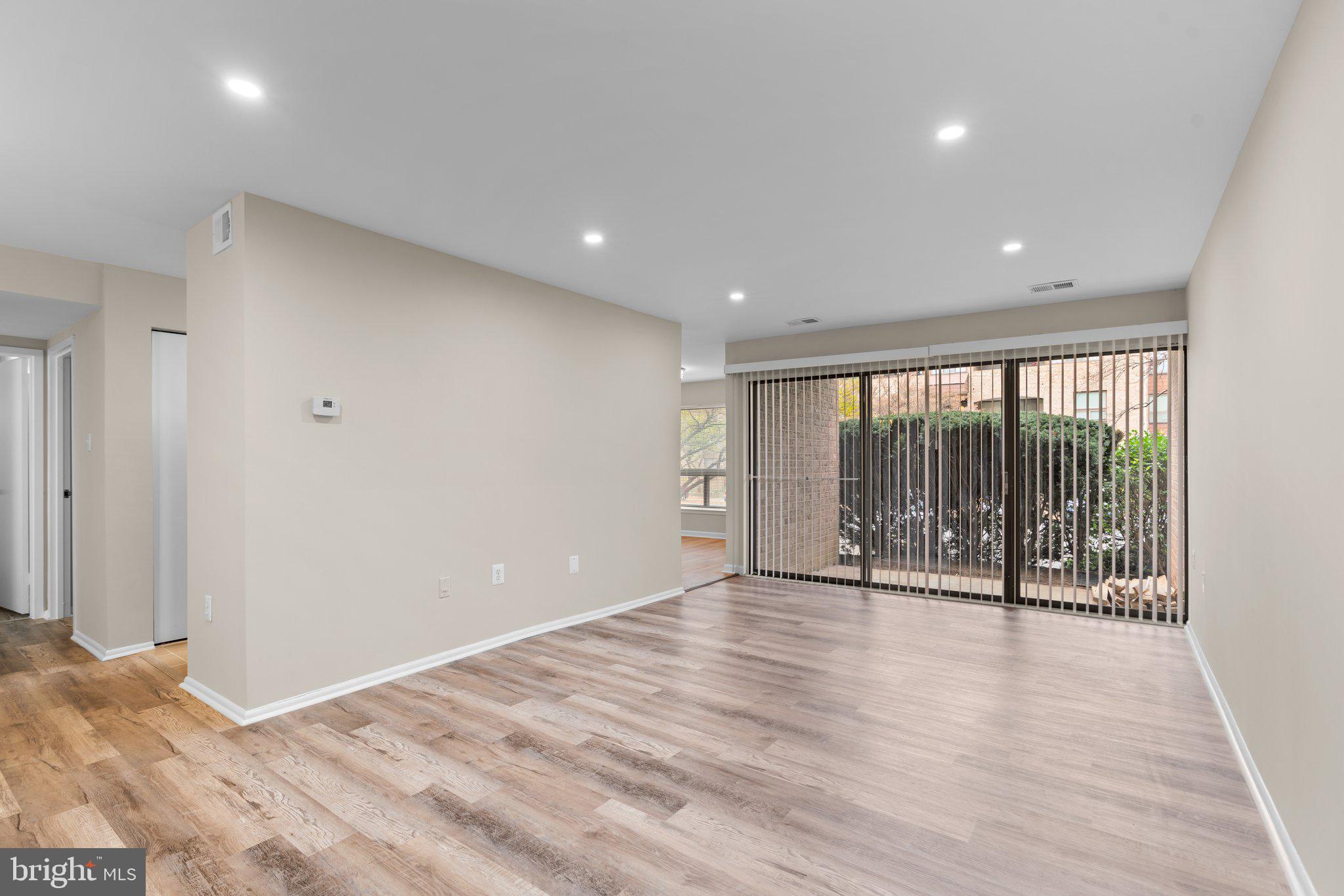 HYDE PARK - Residential