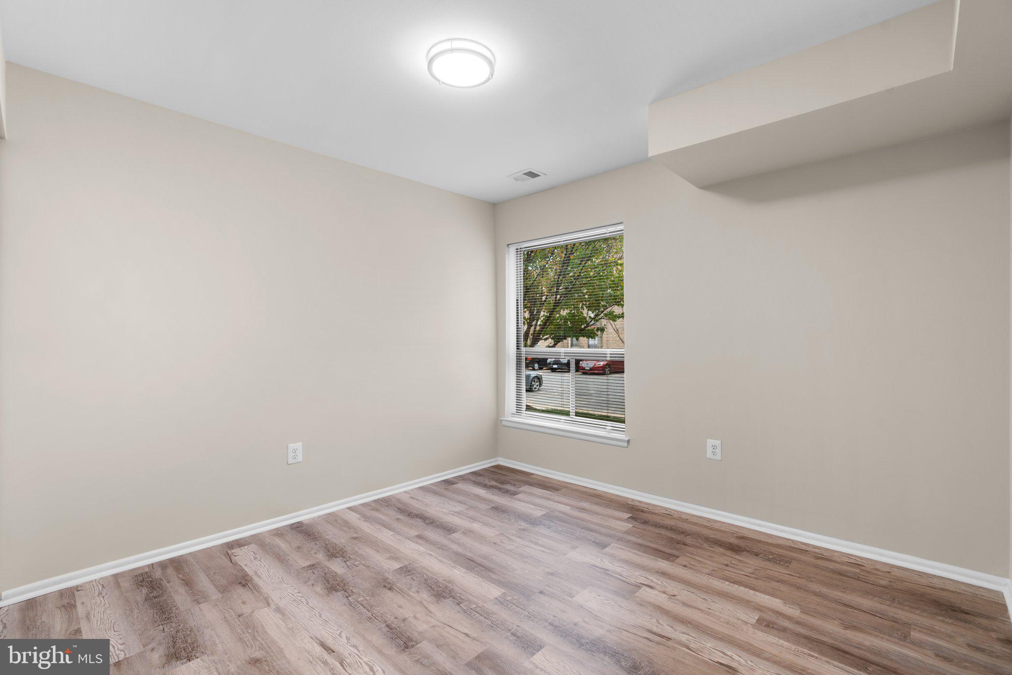 HYDE PARK - Residential