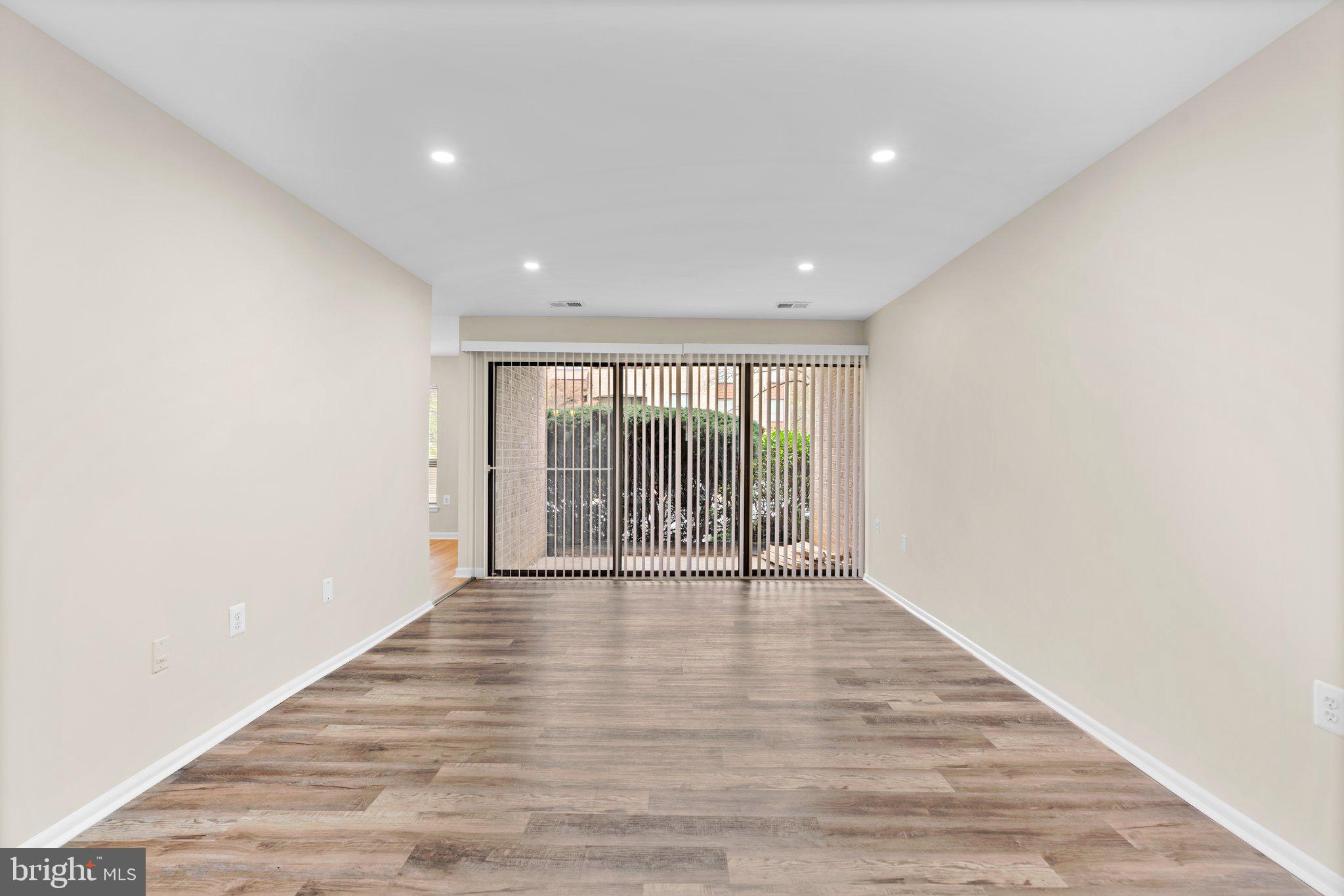 HYDE PARK - Residential