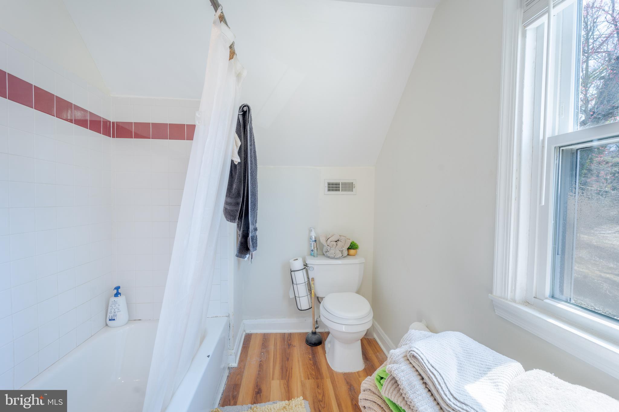 GWYNNLAKE PARK - Residential