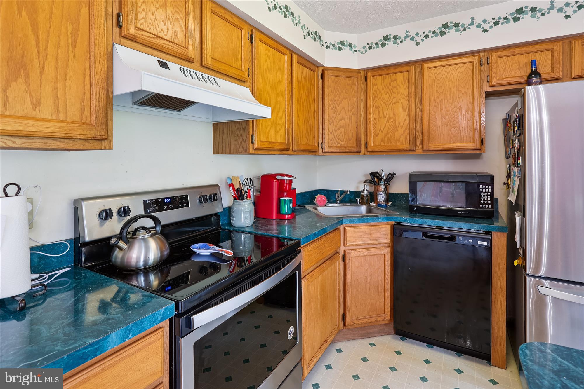 OAKWOOD VILLAGE - Residential