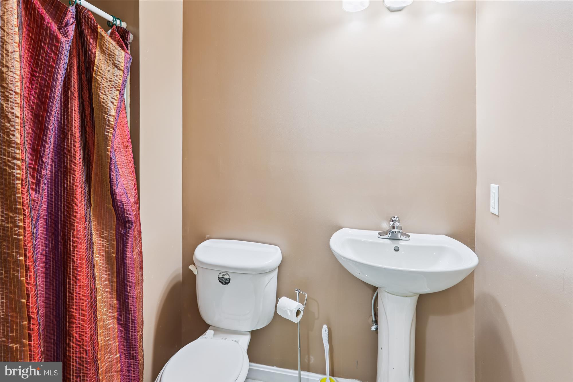 OAKWOOD VILLAGE - Residential