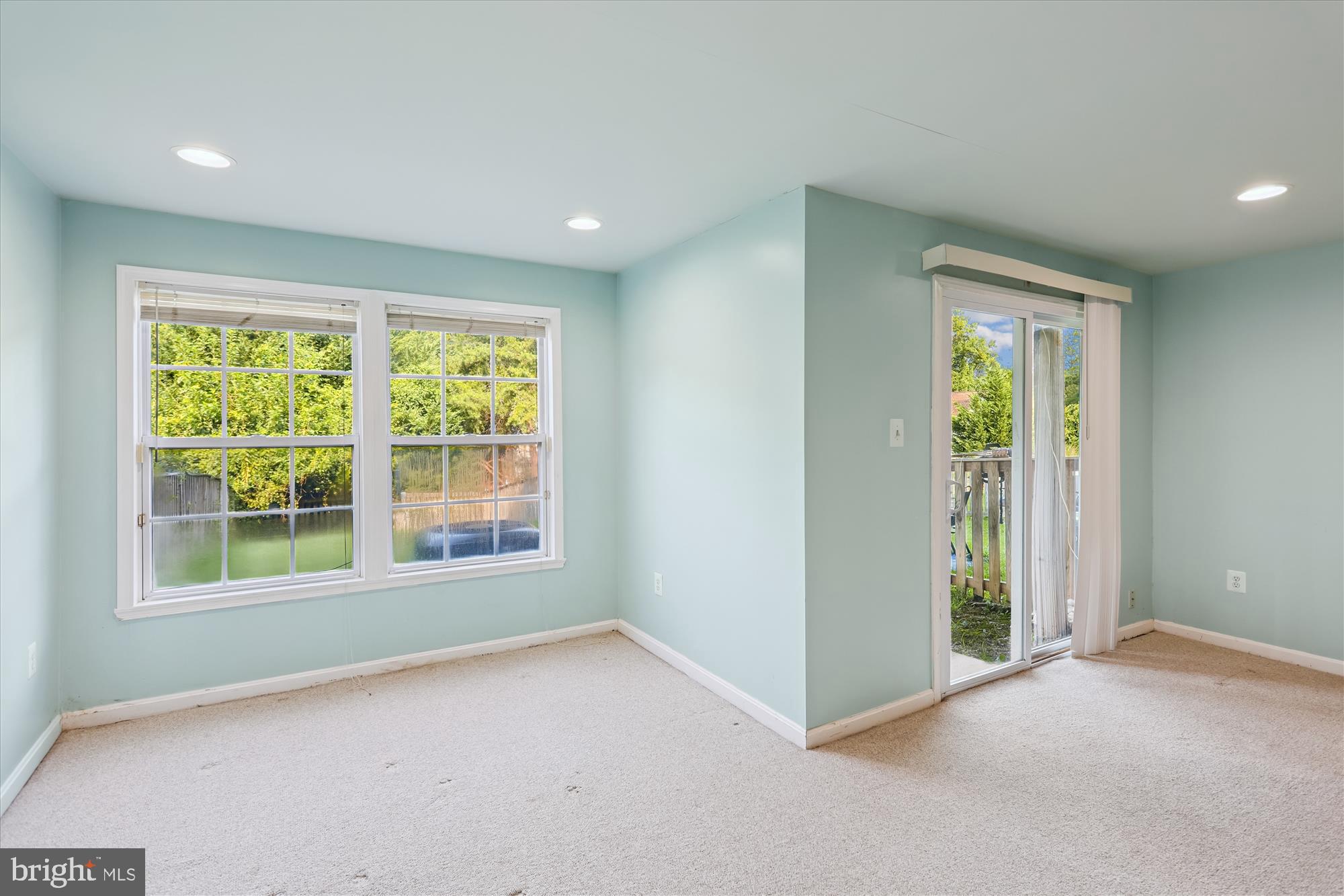 OAKWOOD VILLAGE - Residential