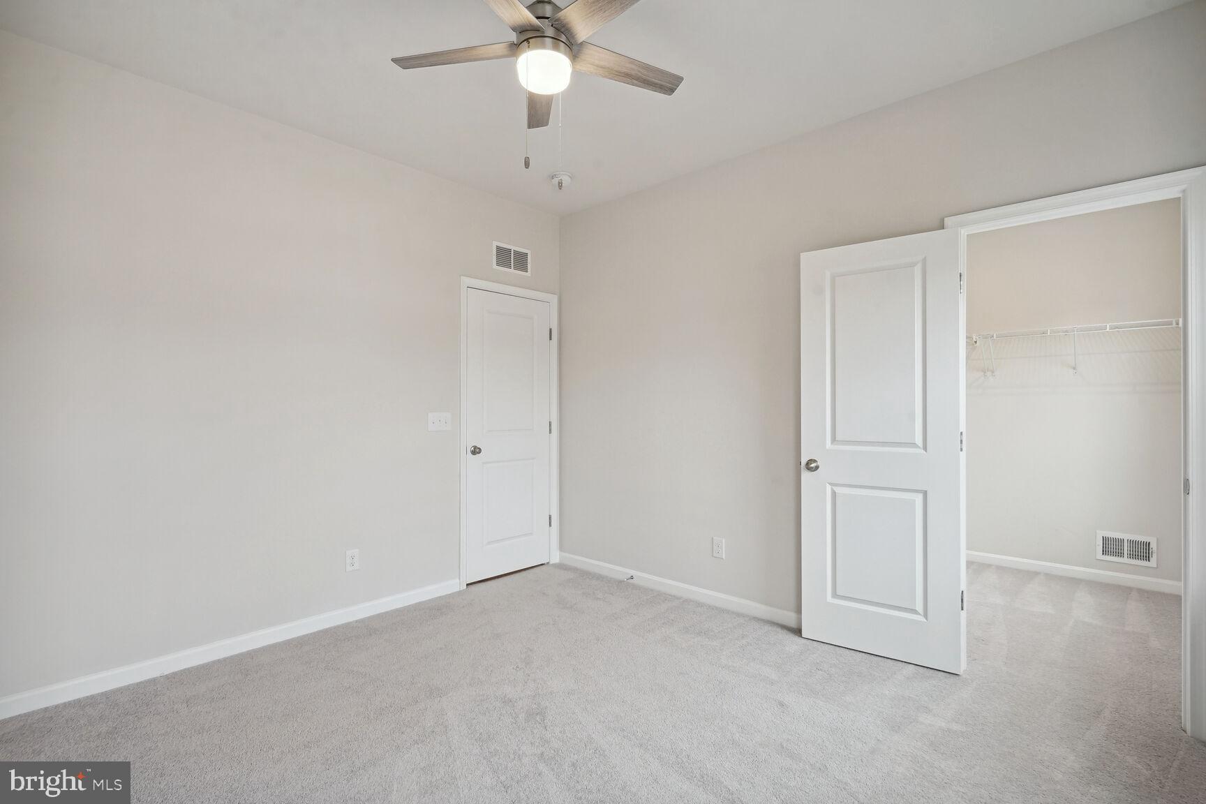 HAMPTON RUN - Residential