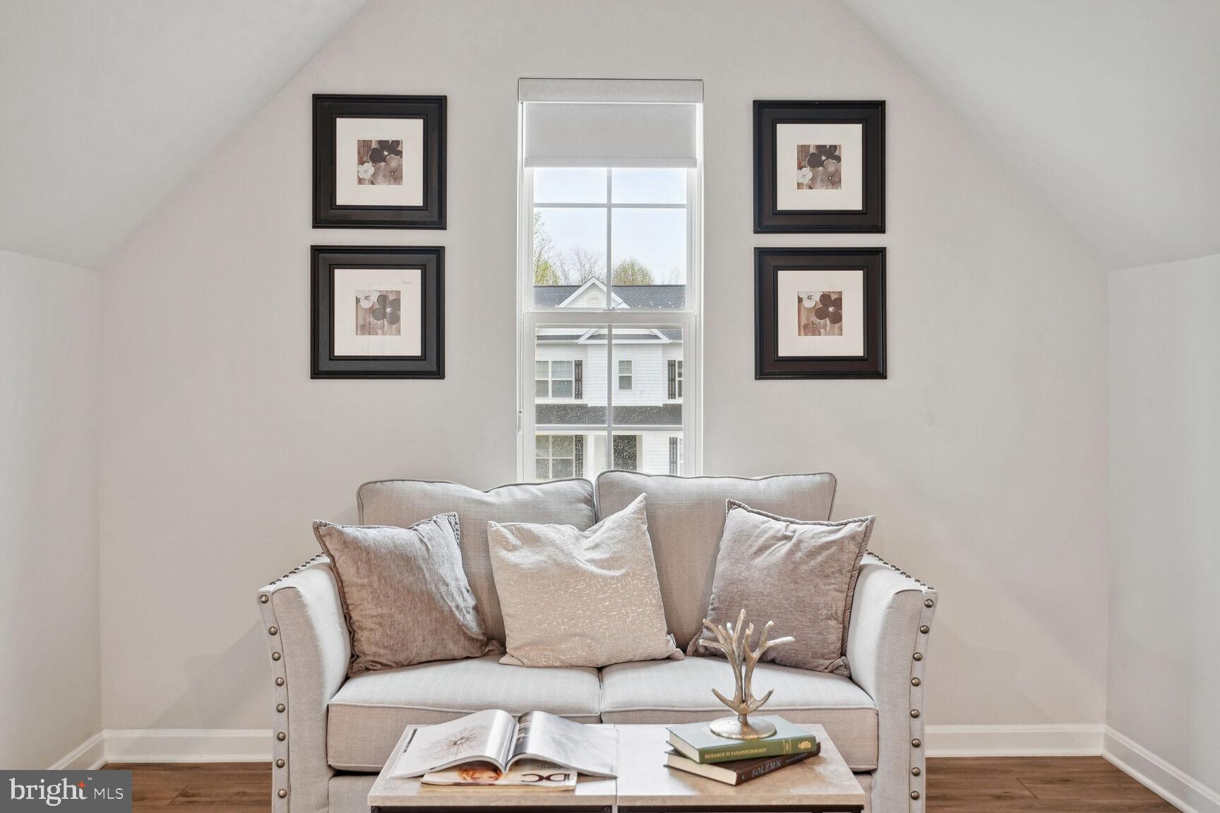 HAMPTON RUN - Residential