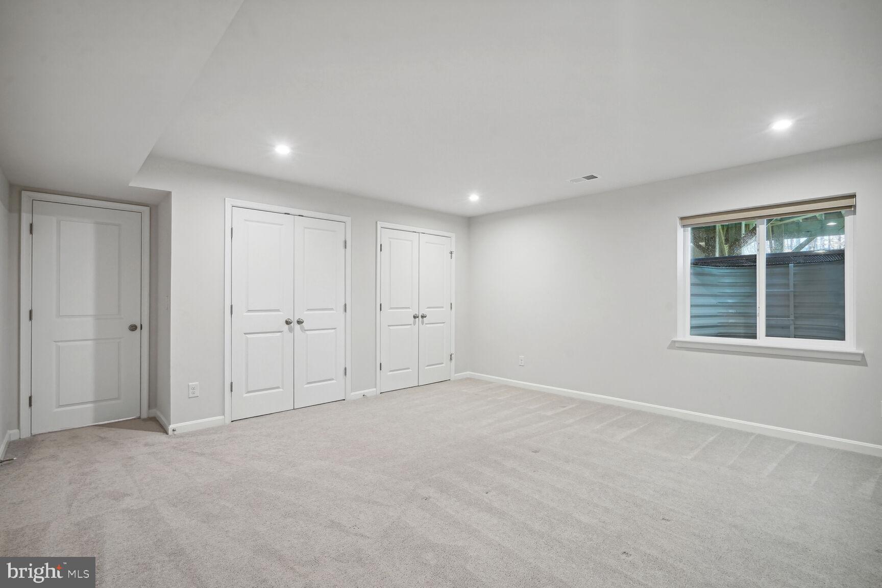 HAMPTON RUN - Residential