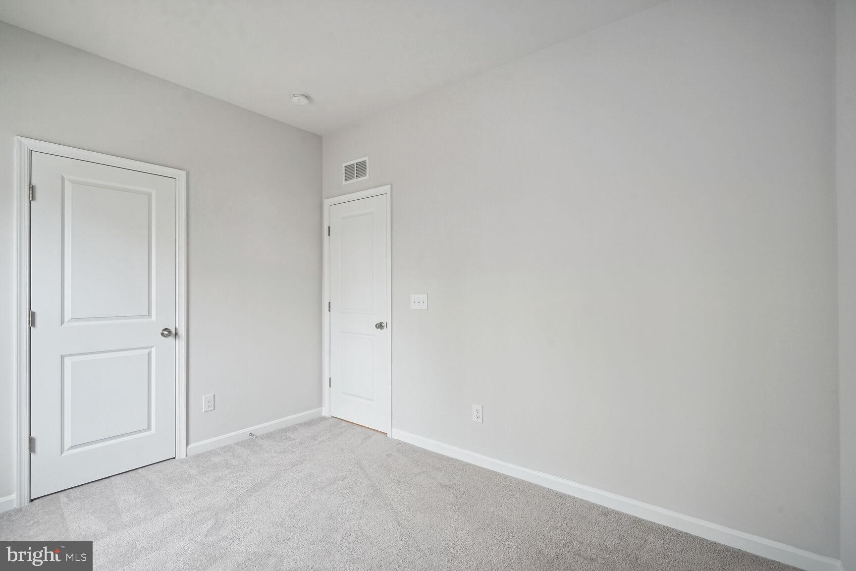 HAMPTON RUN - Residential