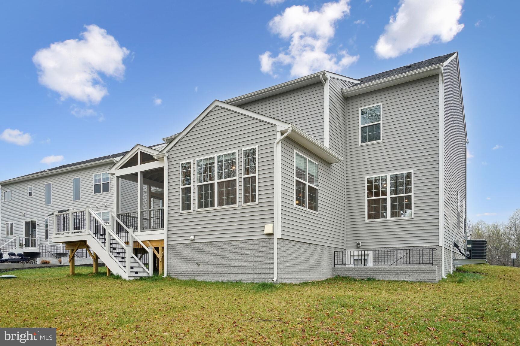 HAMPTON RUN - Residential