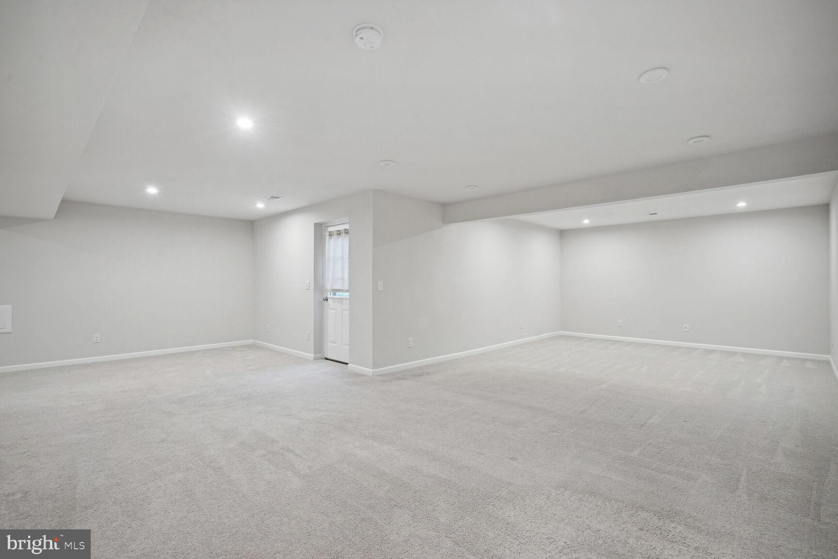 HAMPTON RUN - Residential