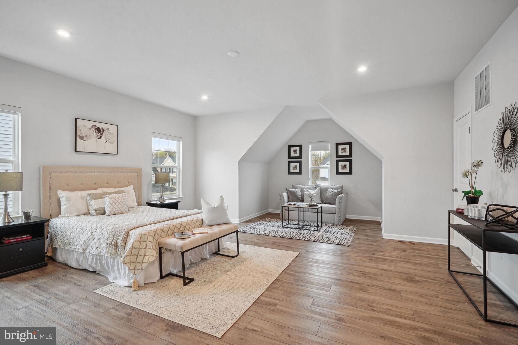 HAMPTON RUN - Residential