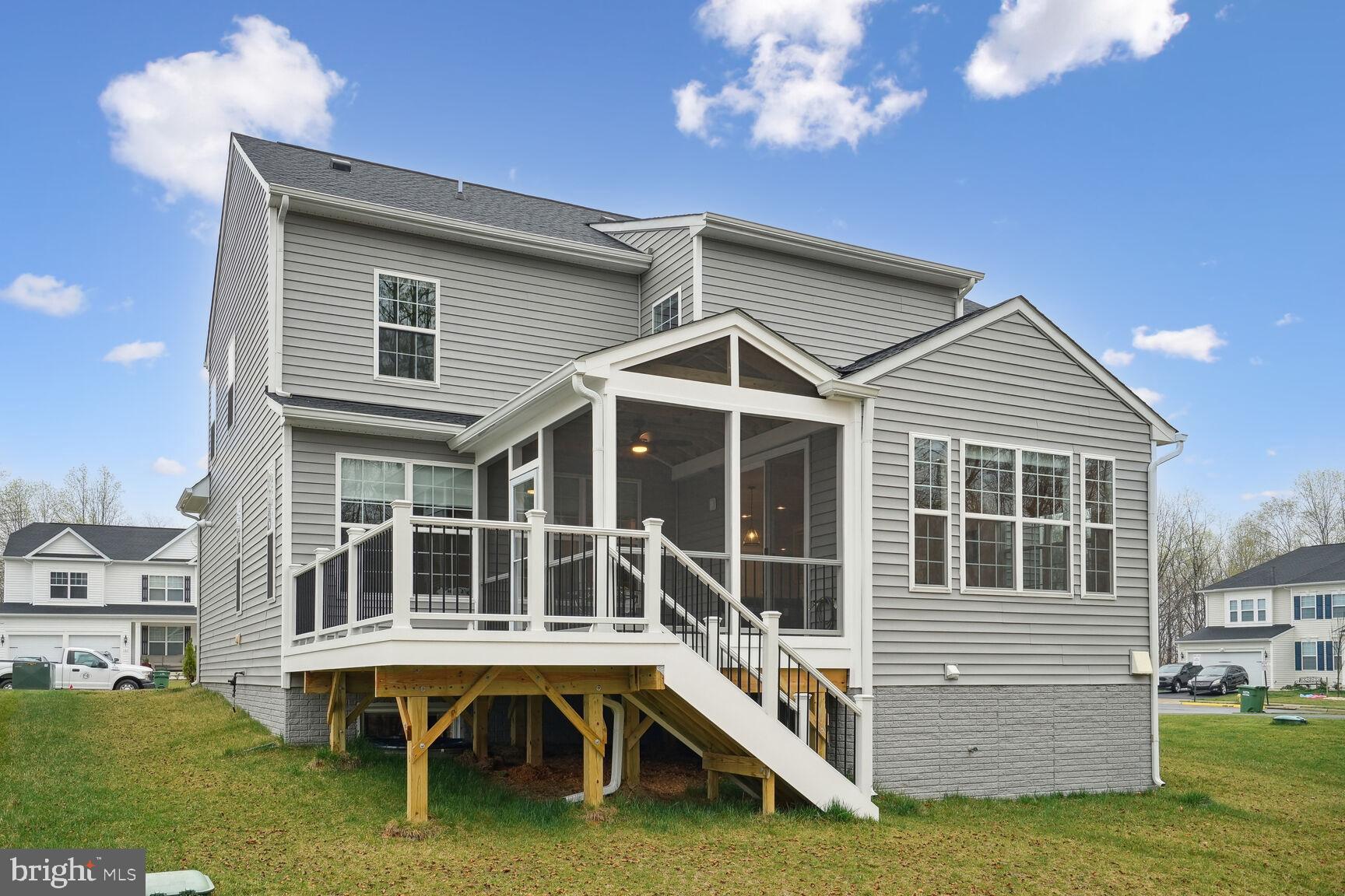 HAMPTON RUN - Residential