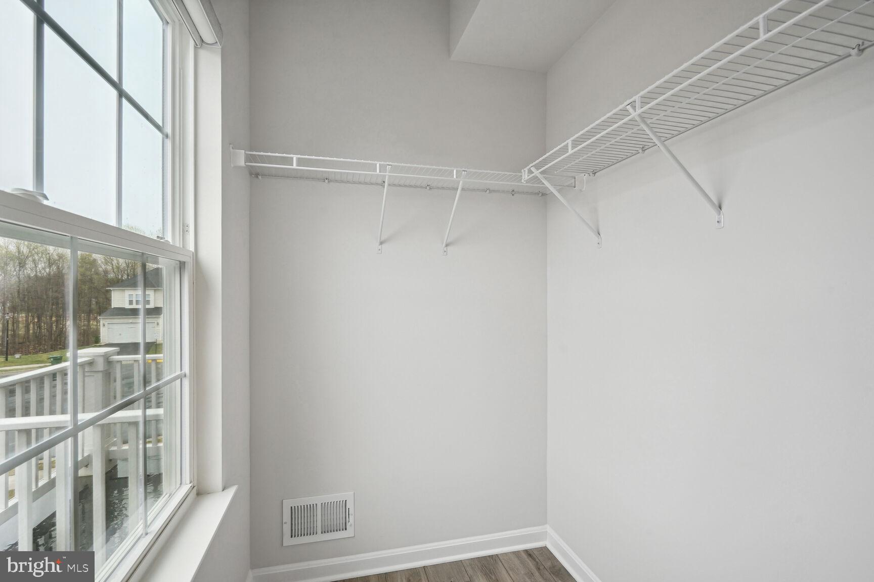 HAMPTON RUN - Residential