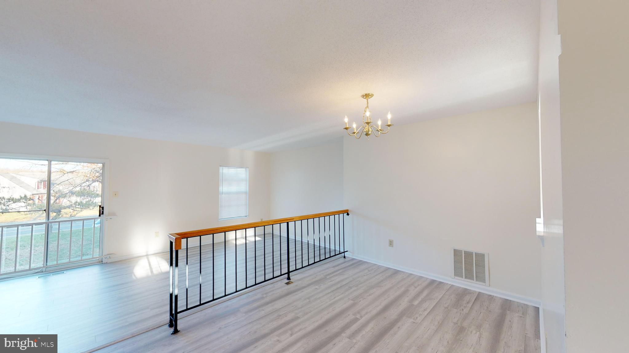 NORTHLAKE - Residential