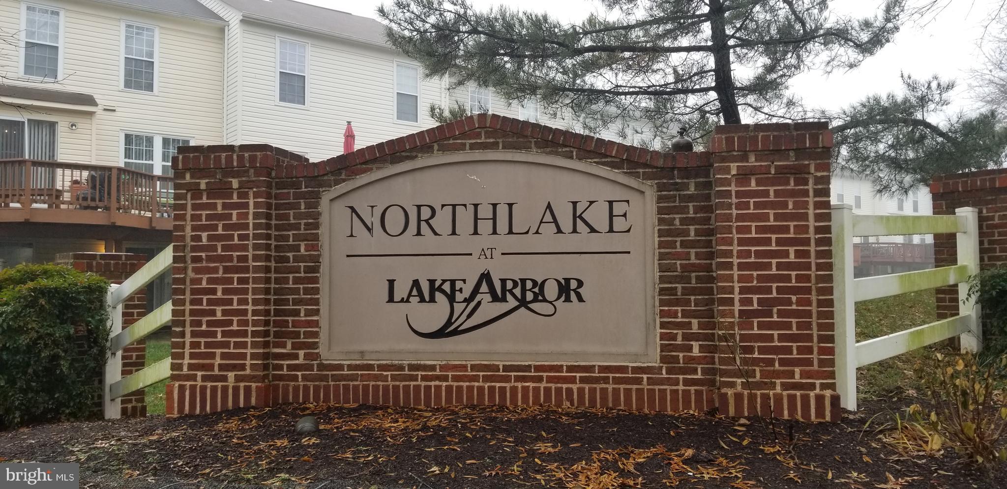 NORTHLAKE - Residential