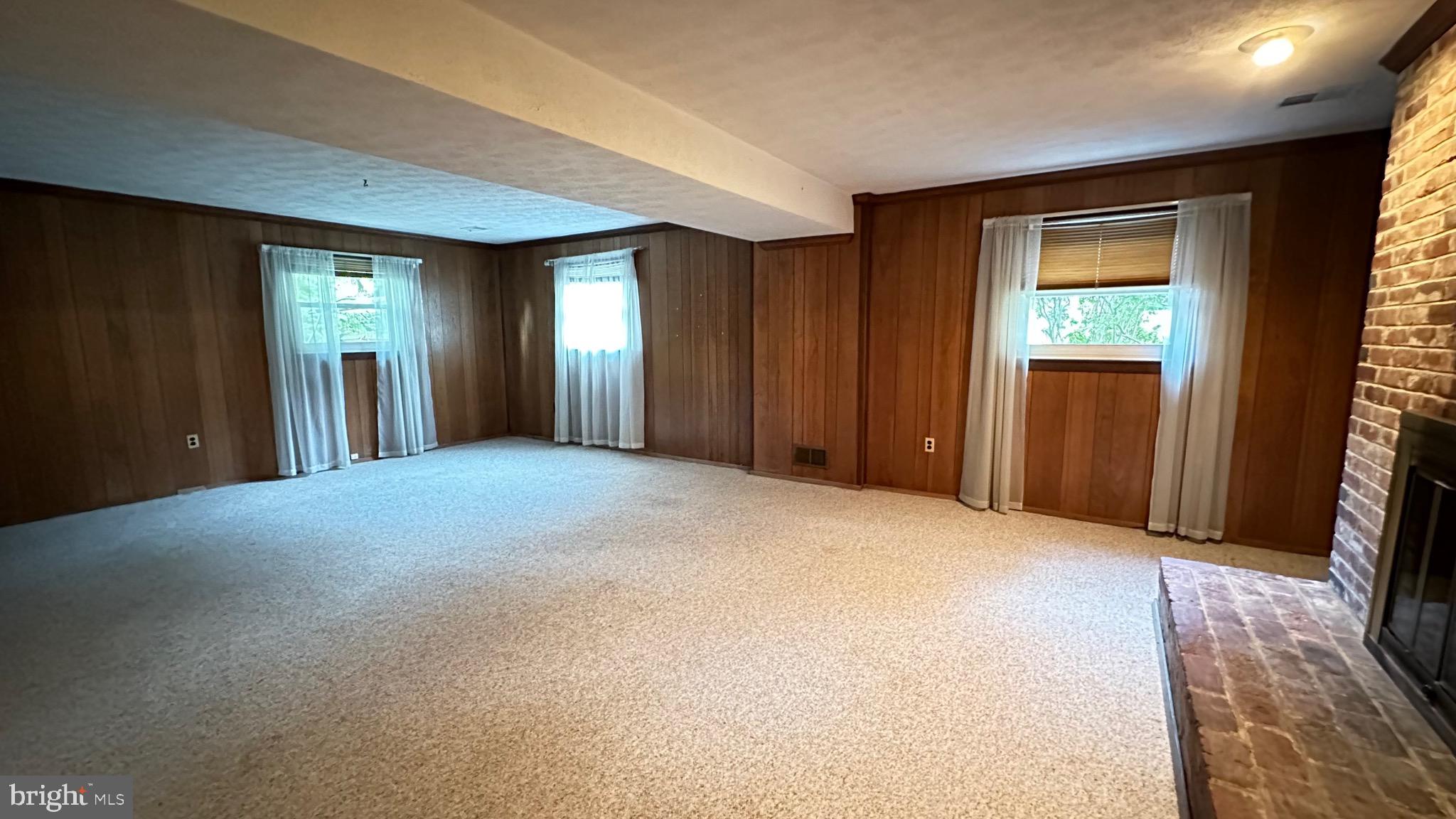 NORTH SPRINGBROOK - Residential