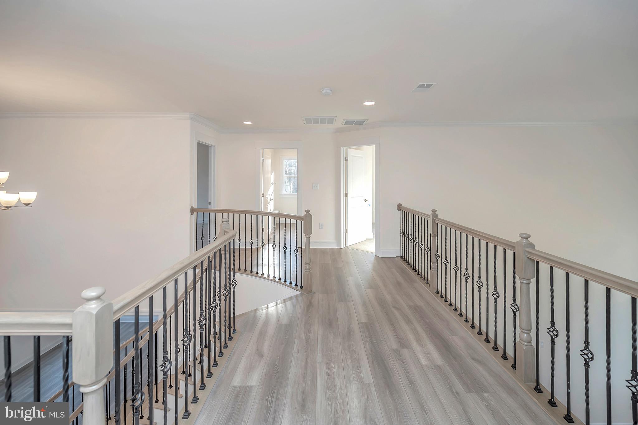 POPLAR HILLS - Residential