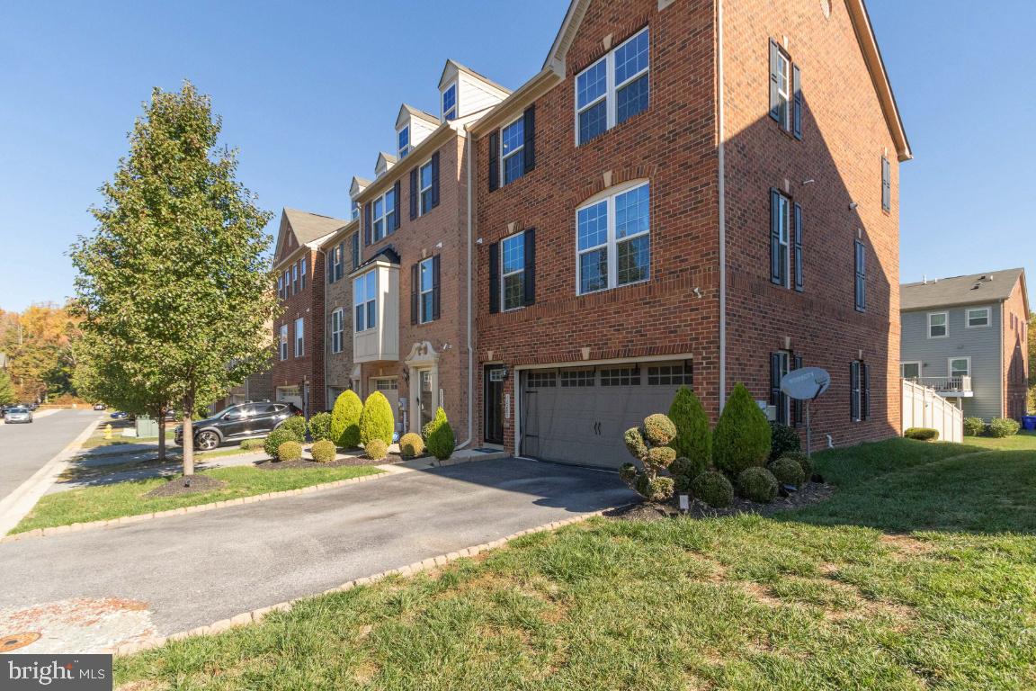 ADAMS CROSSING - Residential