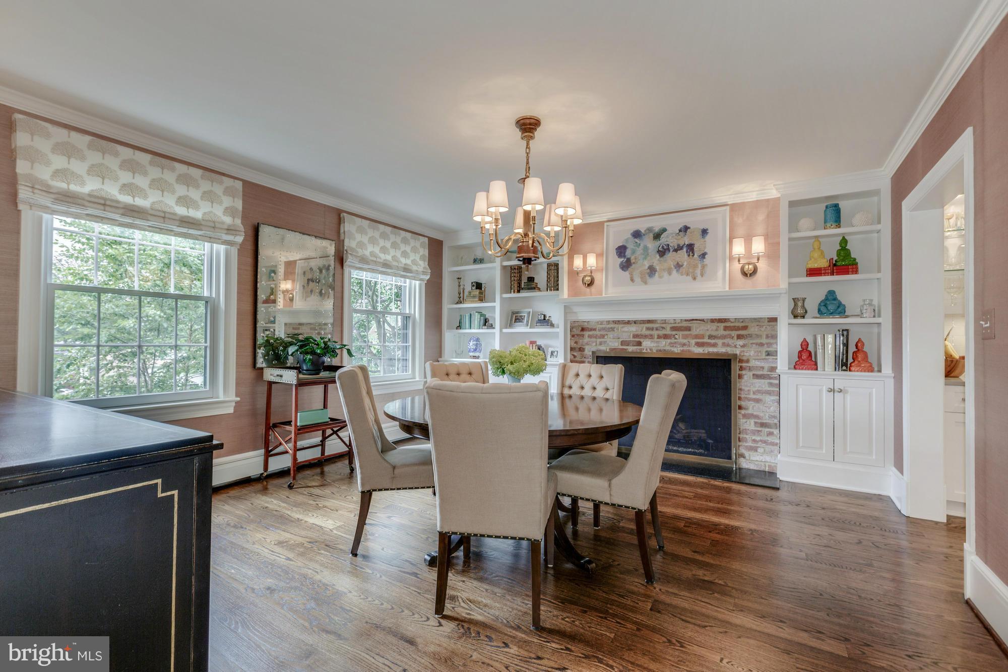 COUNTRY CLUB HILLS - Residential