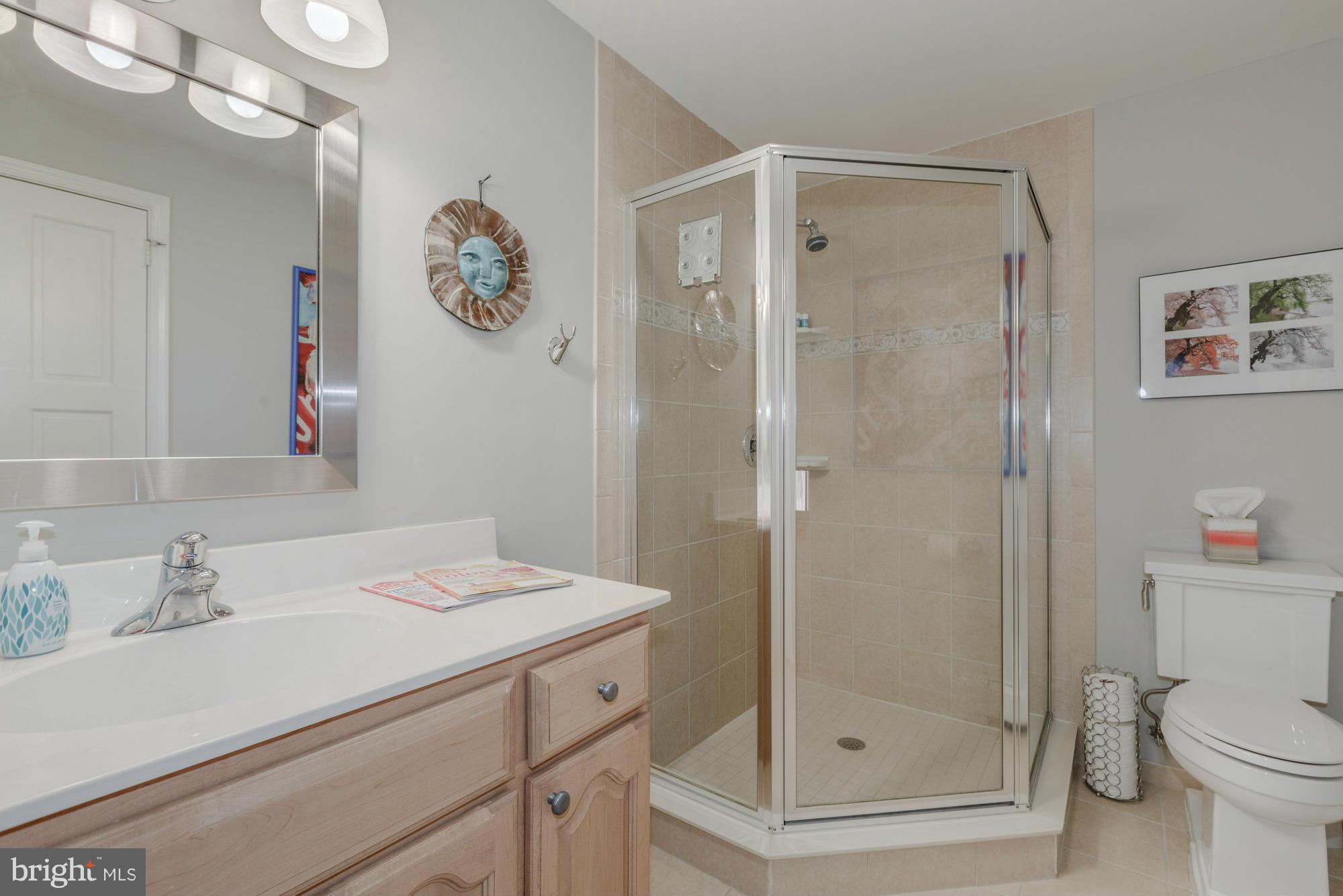 COUNTRY CLUB HILLS - Residential