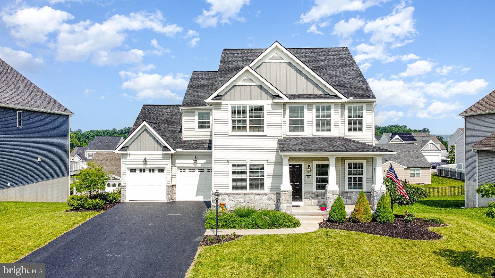 435 HOLLYHOCK DRIVE