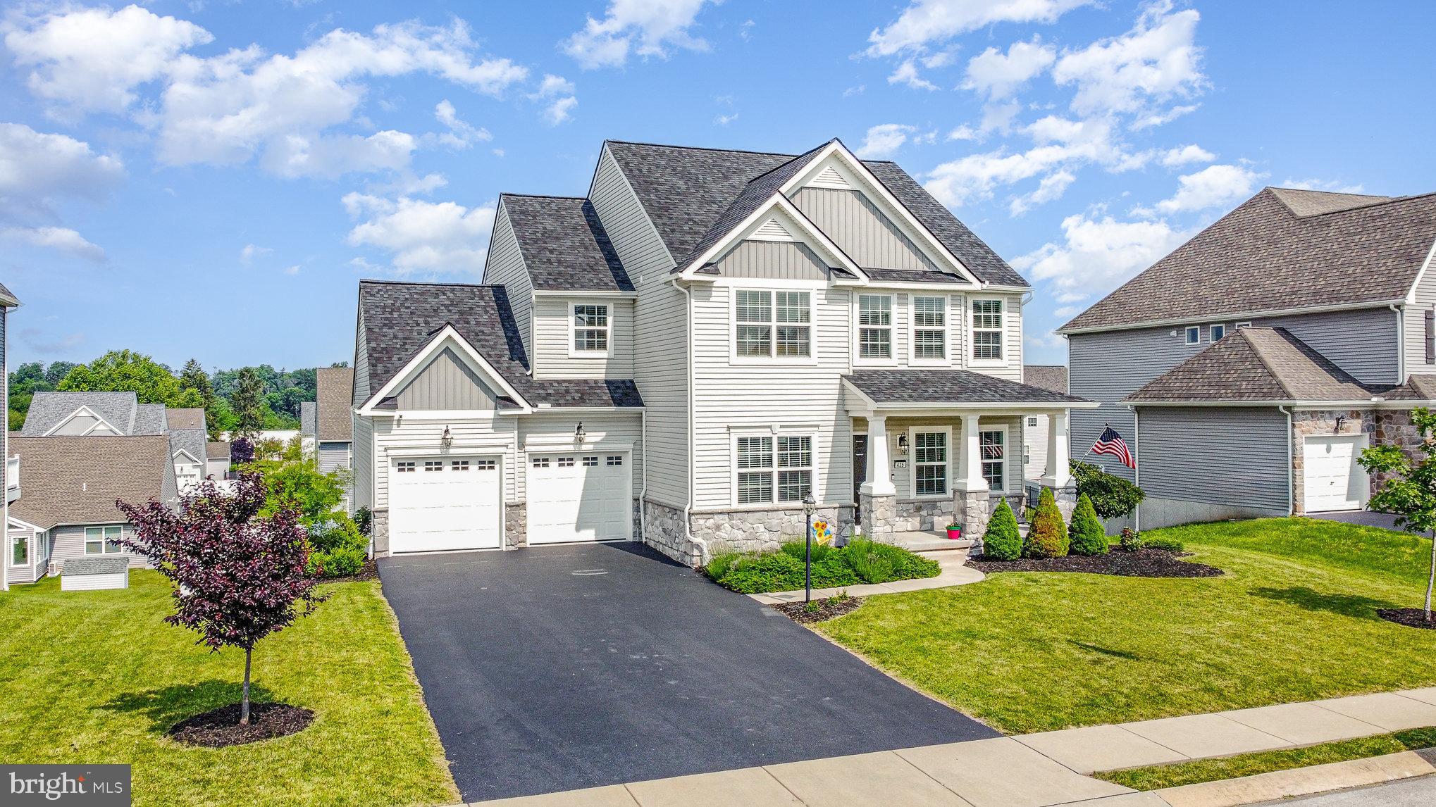 ROLLING MEADOWS - Residential
