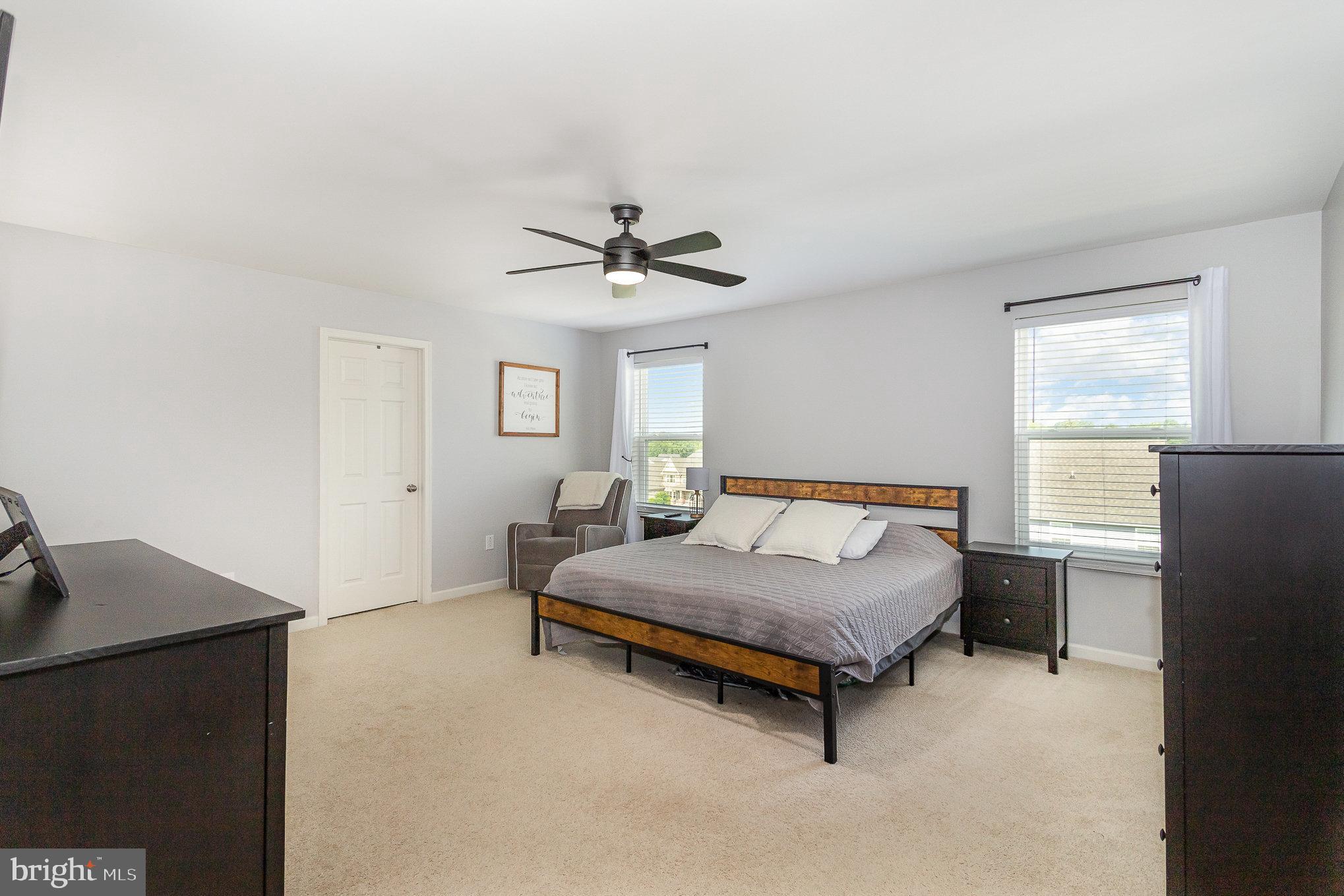 ROLLING MEADOWS - Residential