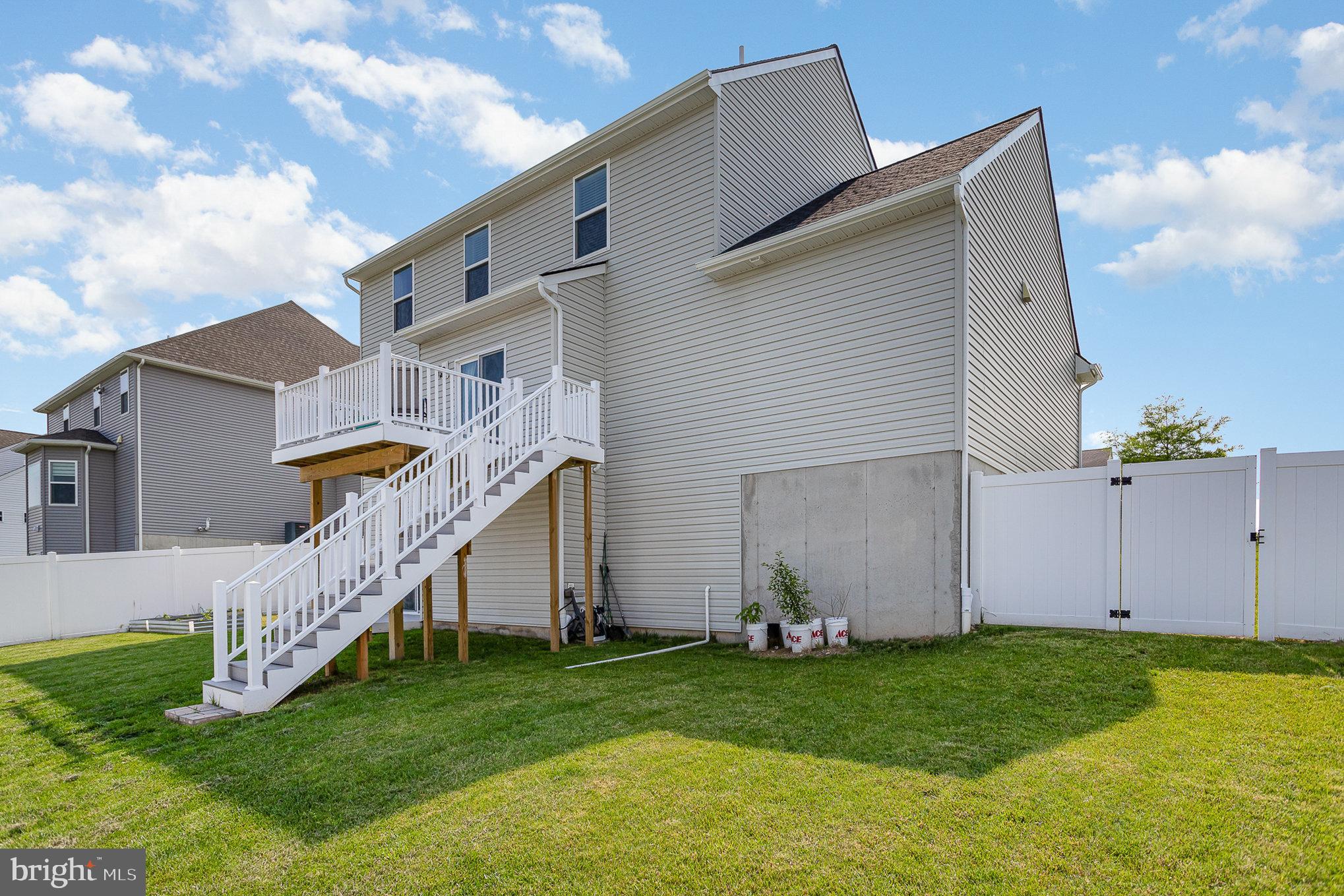 ROLLING MEADOWS - Residential