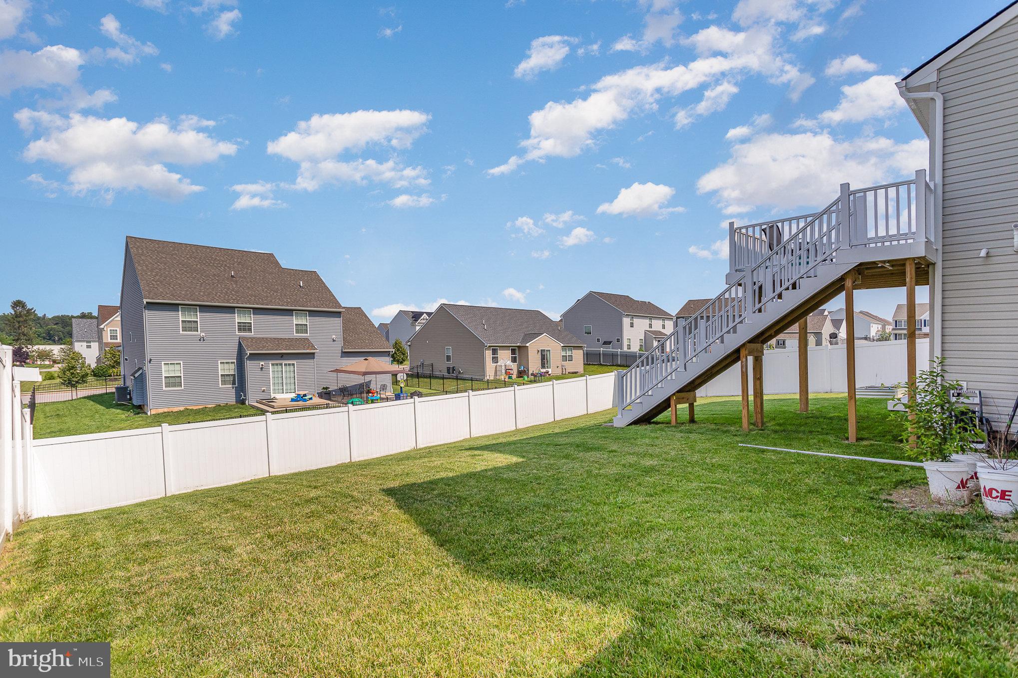 ROLLING MEADOWS - Residential