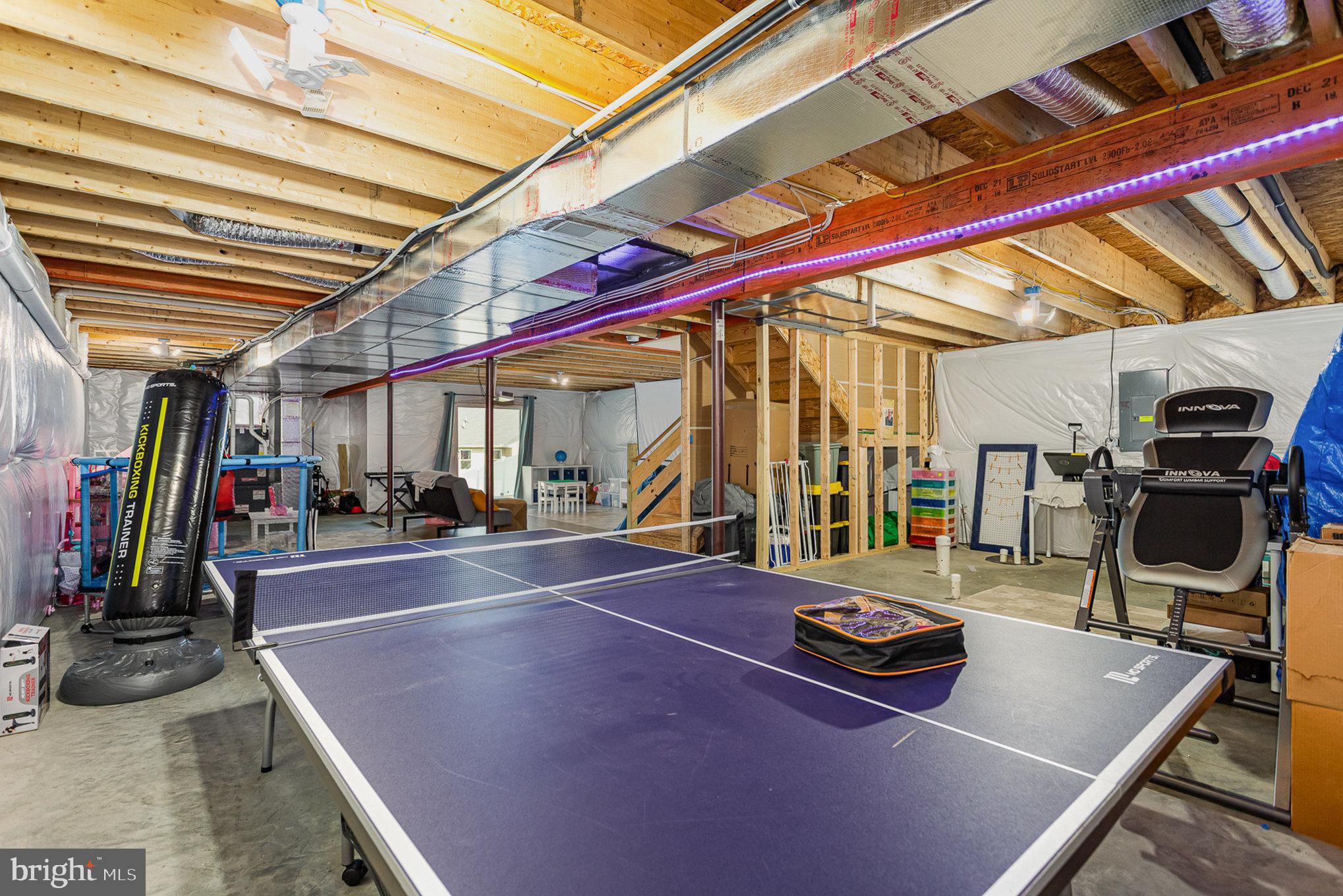 ROLLING MEADOWS - Residential