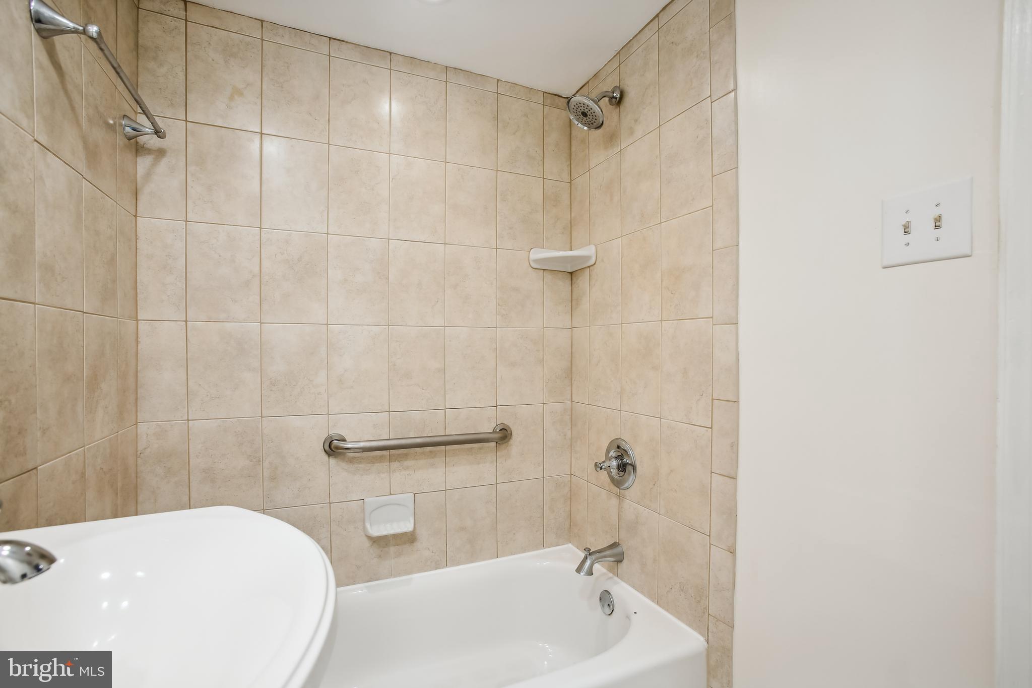 CANAL PLACE - Residential Lease