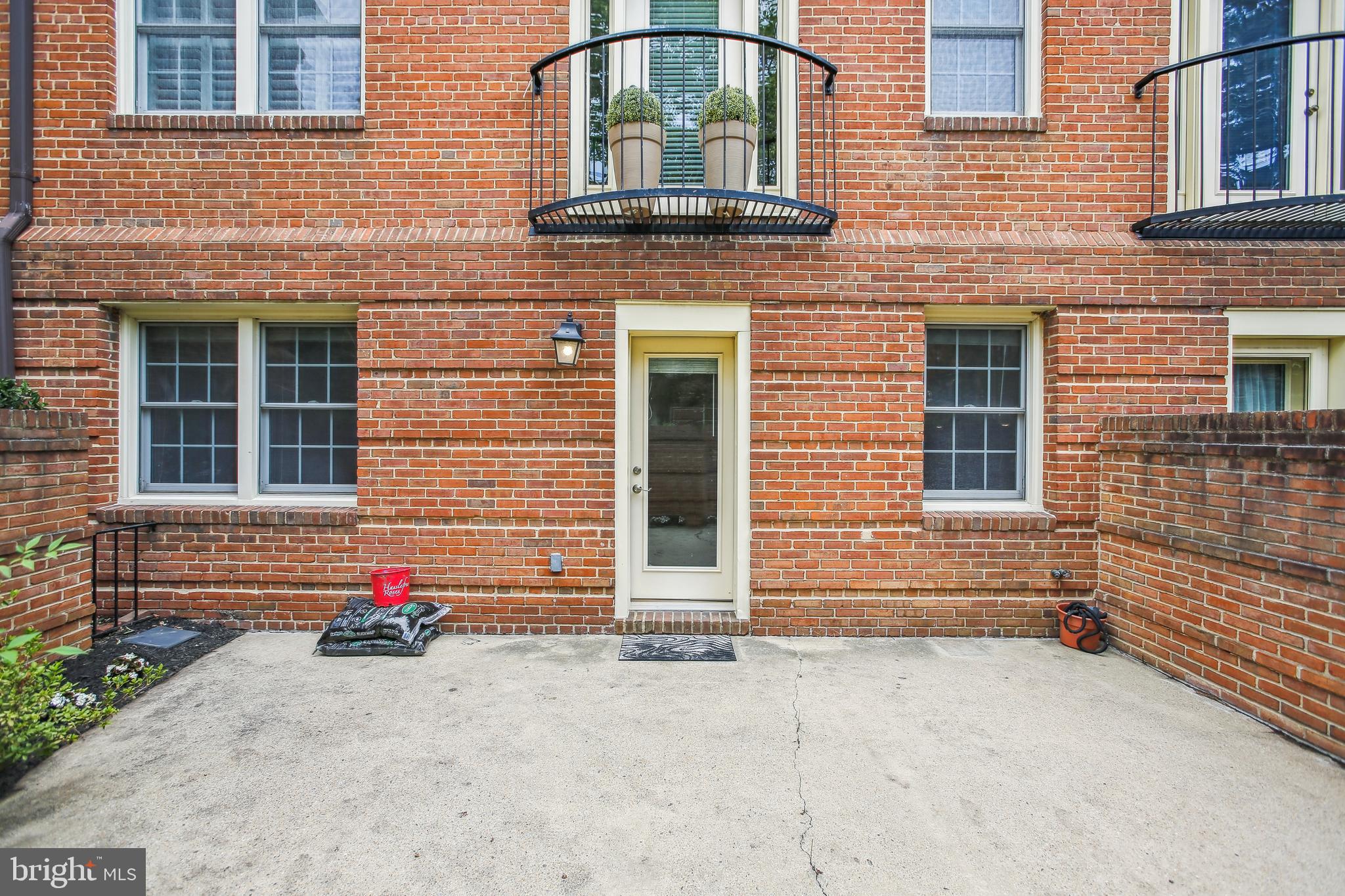 CANAL PLACE - Residential Lease