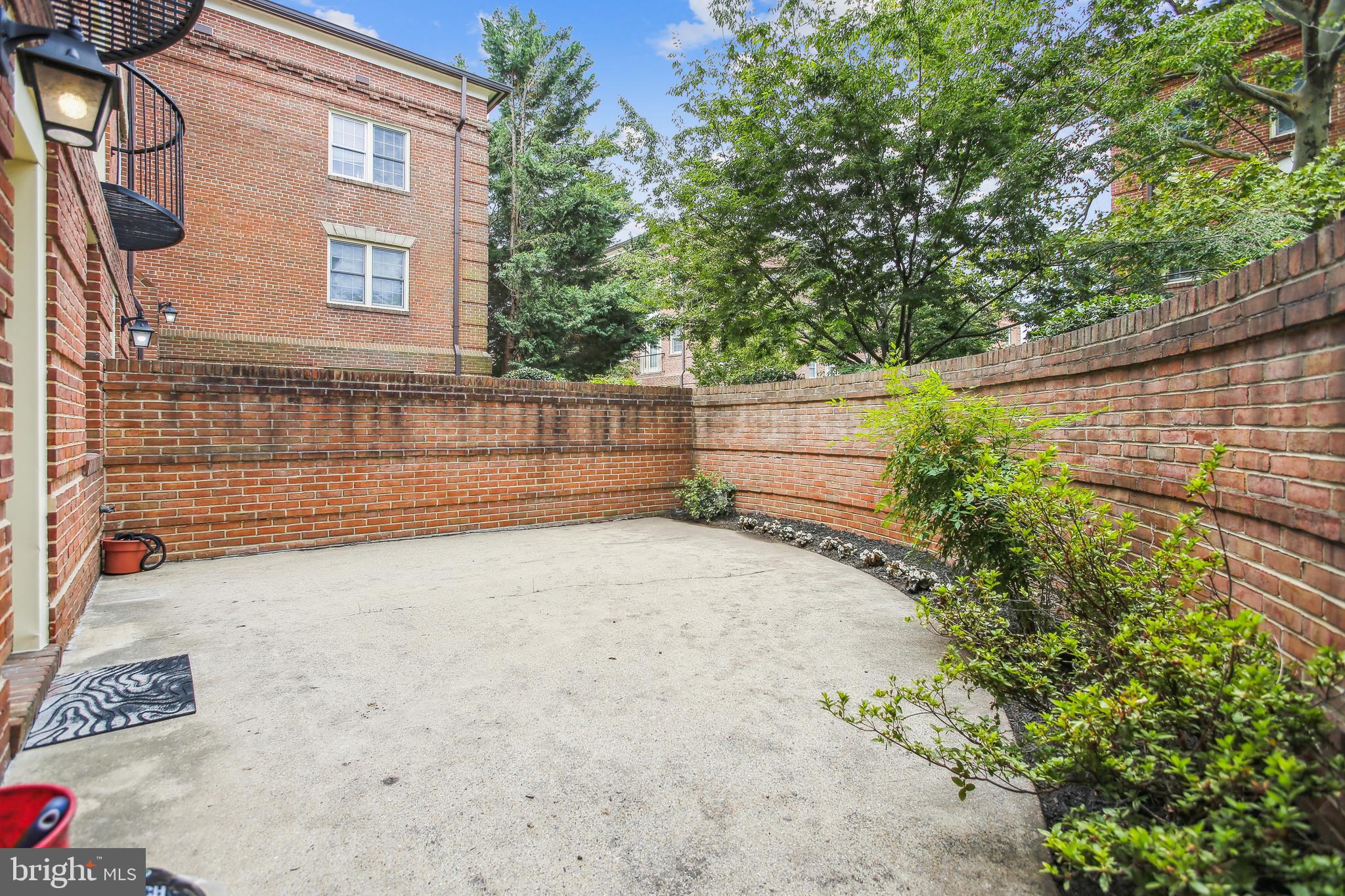 CANAL PLACE - Residential Lease