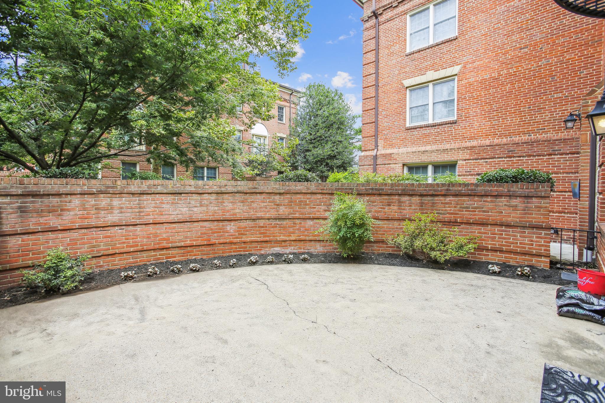 CANAL PLACE - Residential Lease