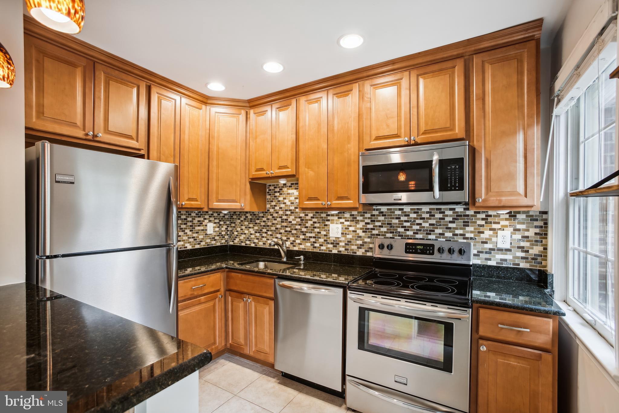 CANAL PLACE - Residential Lease