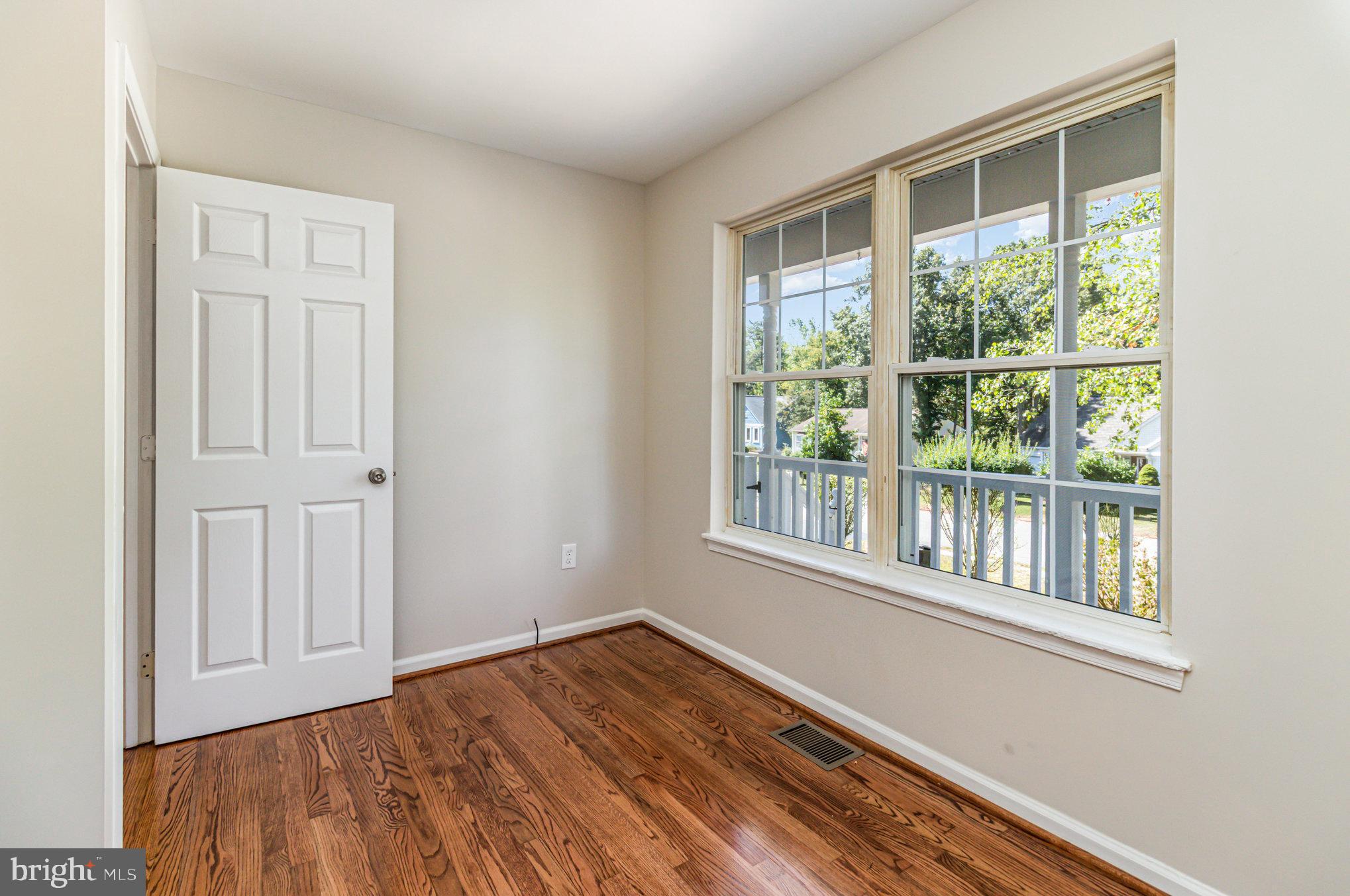 SHADOW WOODS - Residential