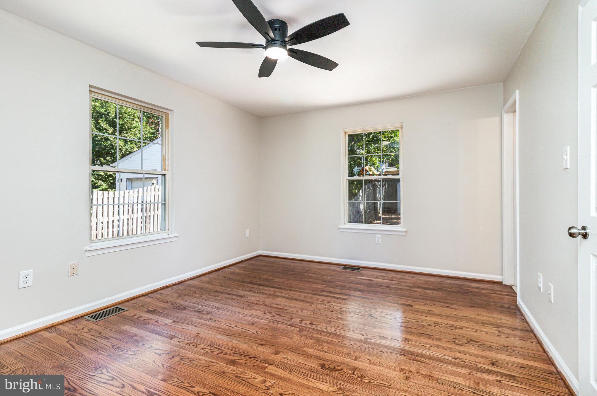 SHADOW WOODS - Residential