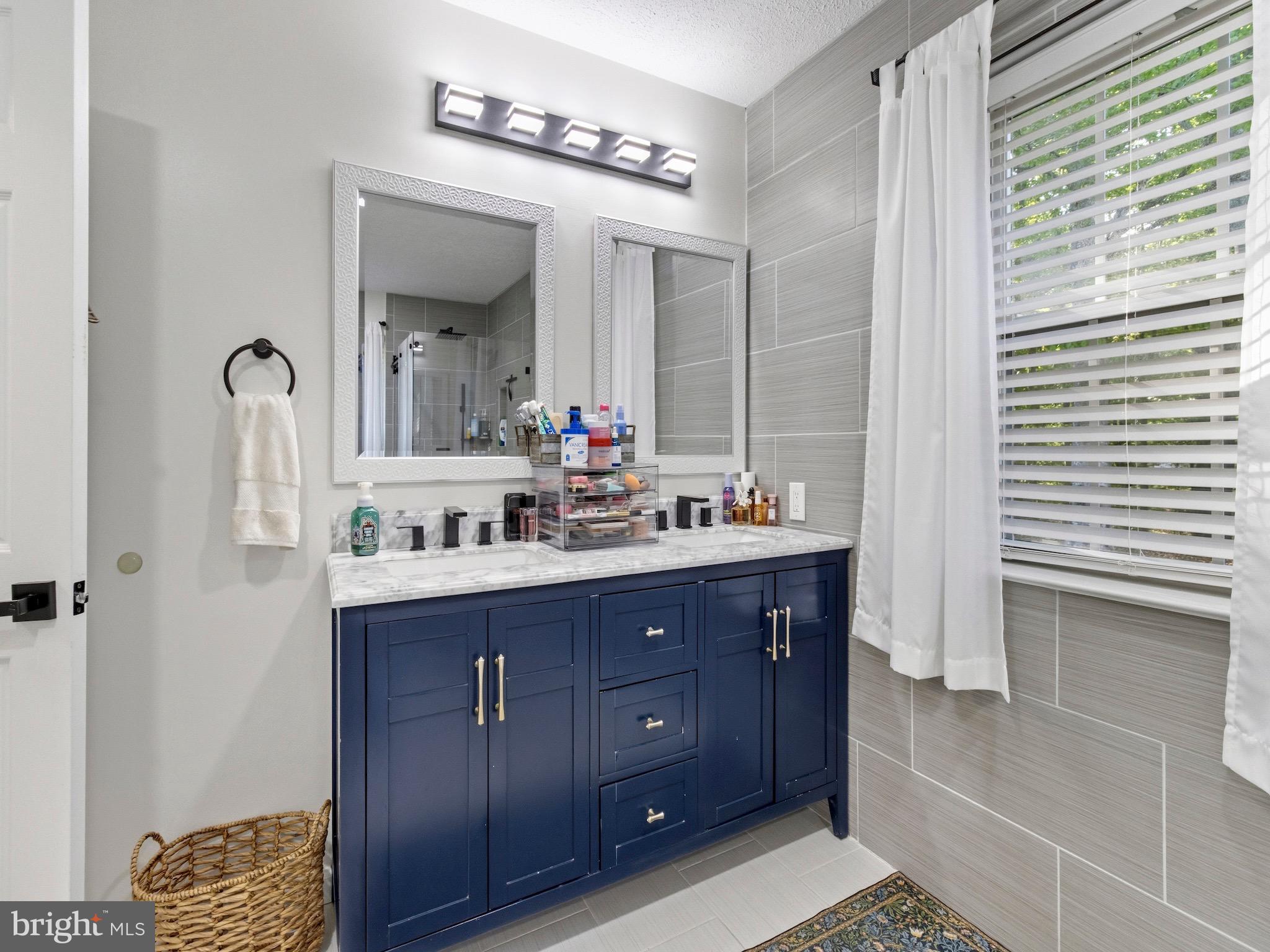 LACY'S RUN ESTATES - Residential