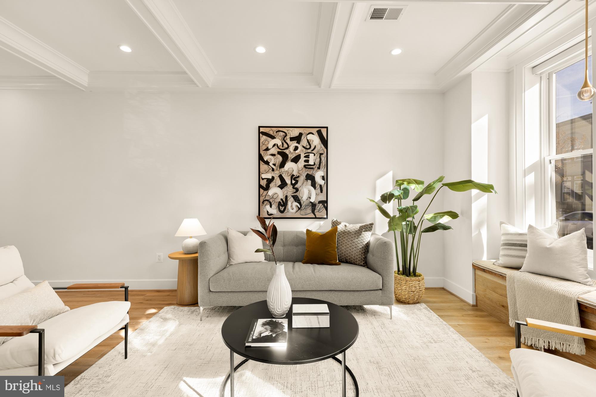 1304 EMERALD STREET NE