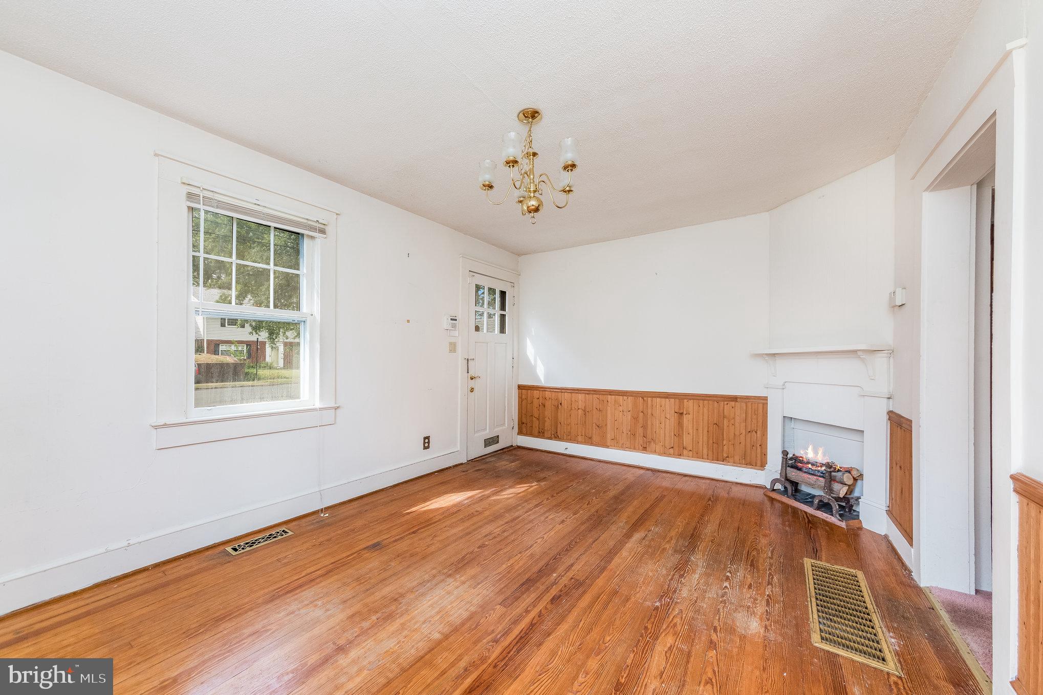 1311 ROWE STREET