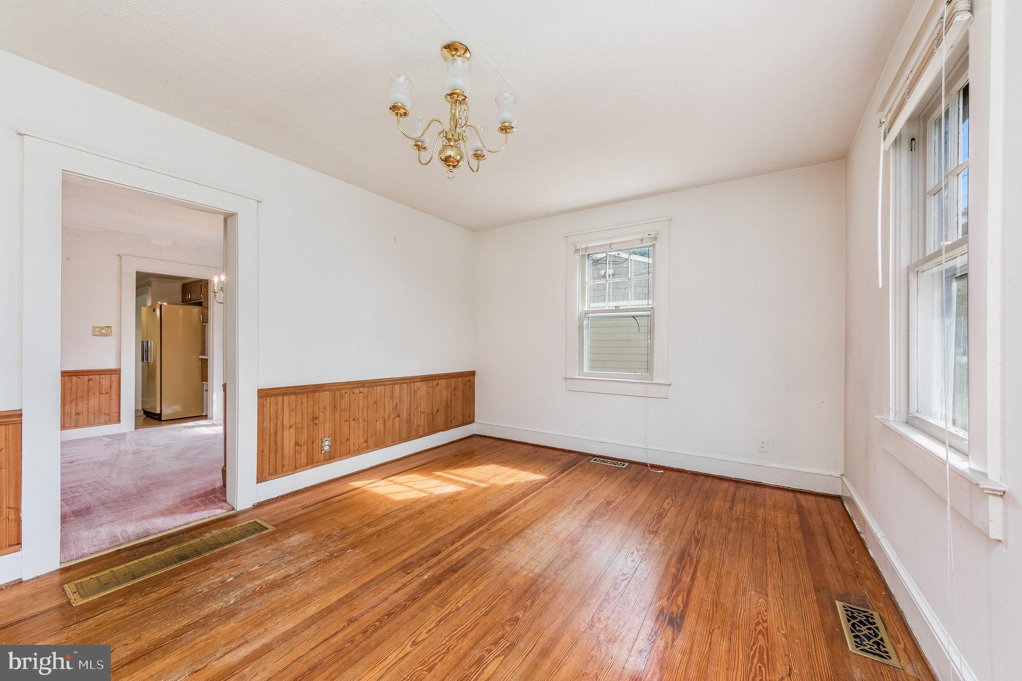 1311 ROWE STREET