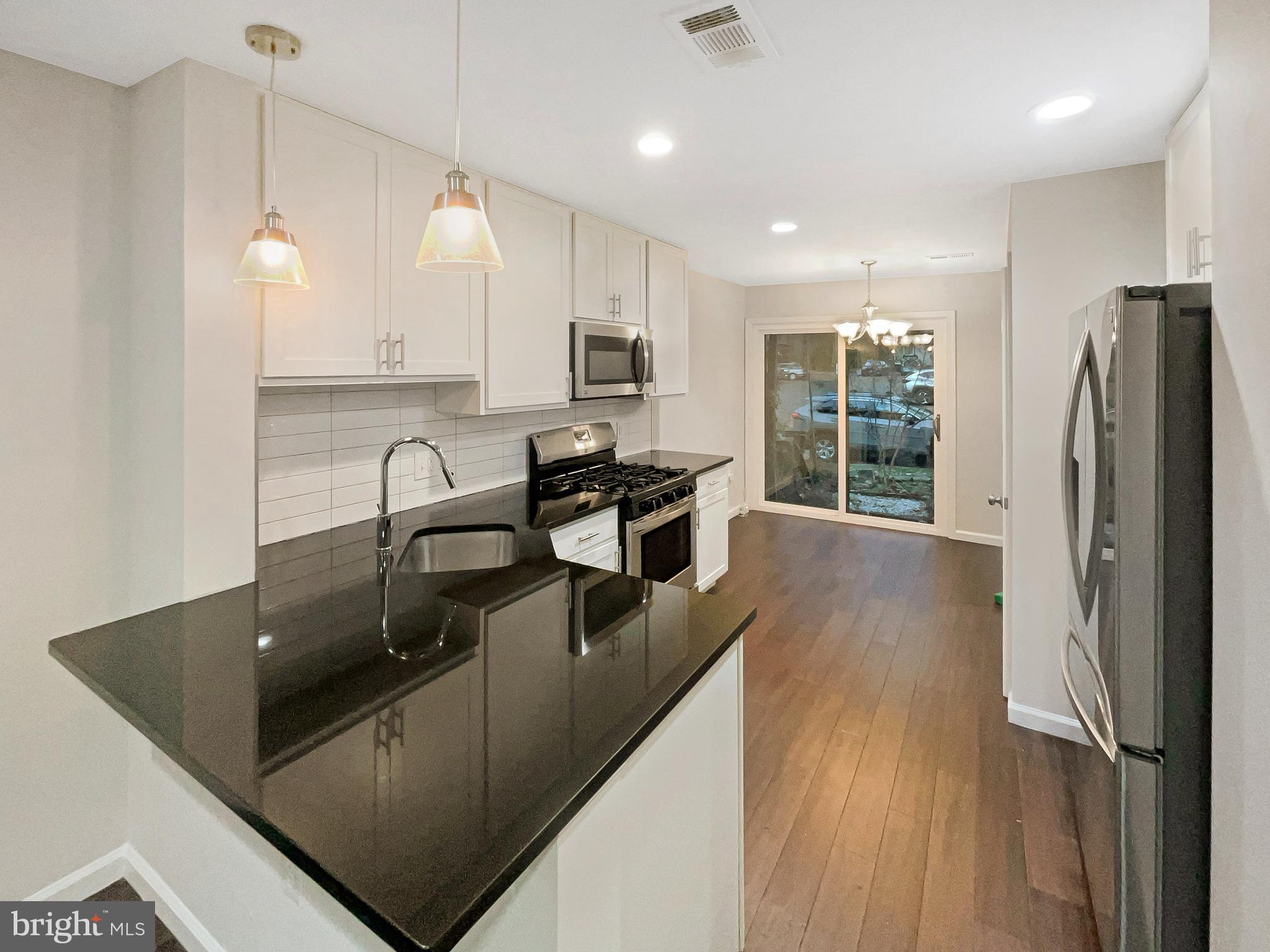 RESTON - Residential