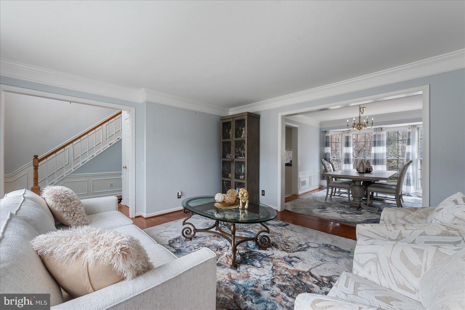 RIVER OAKS - Residential