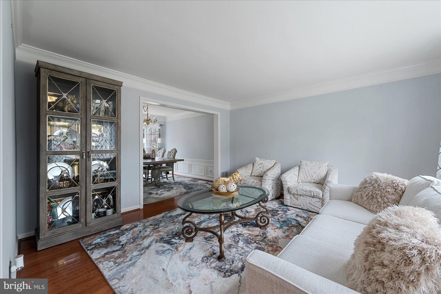 RIVER OAKS - Residential