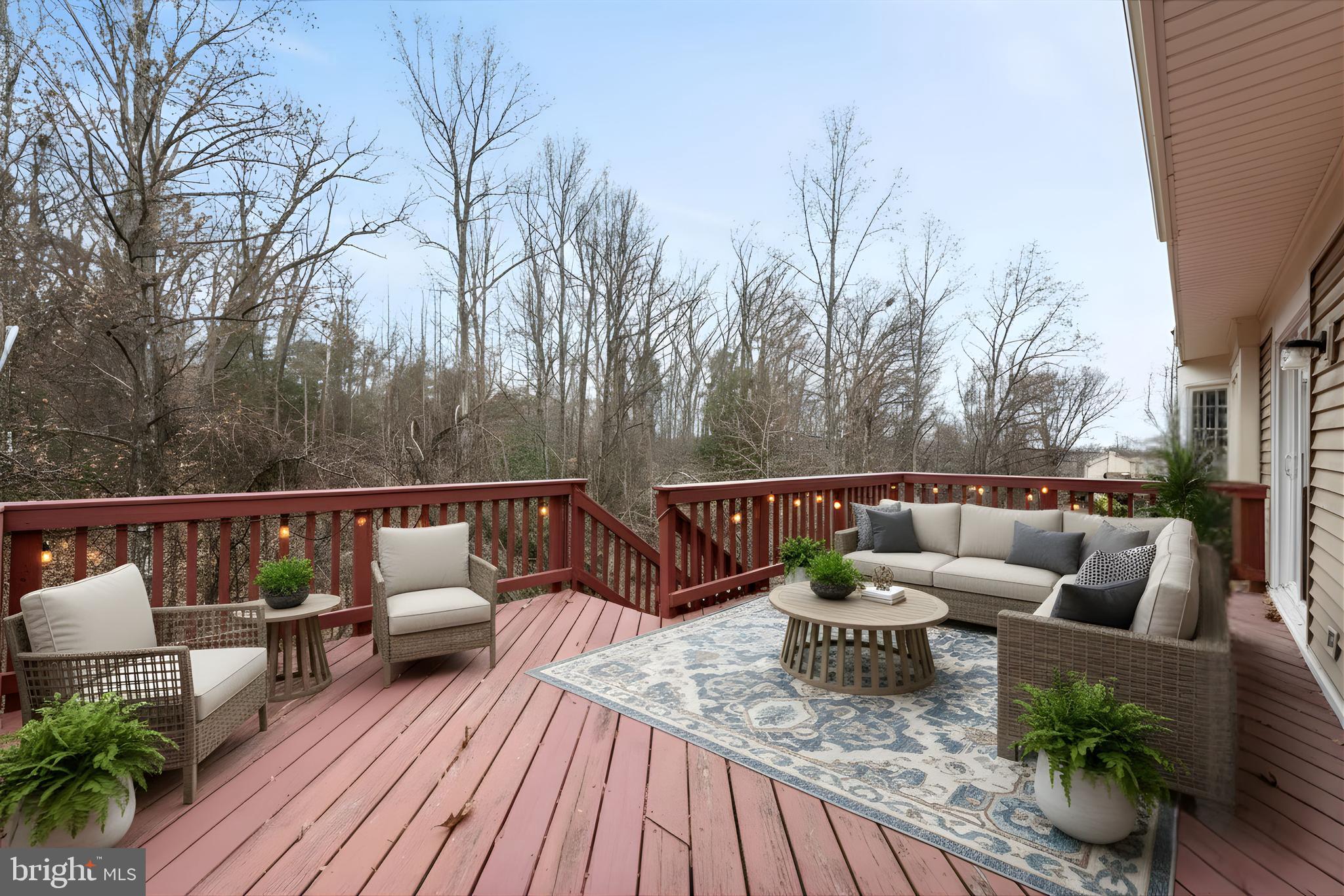 RIVER OAKS - Residential