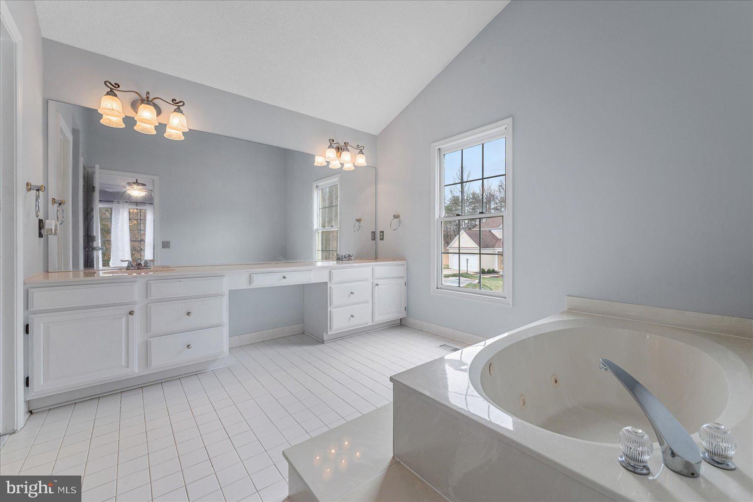 RIVER OAKS - Residential