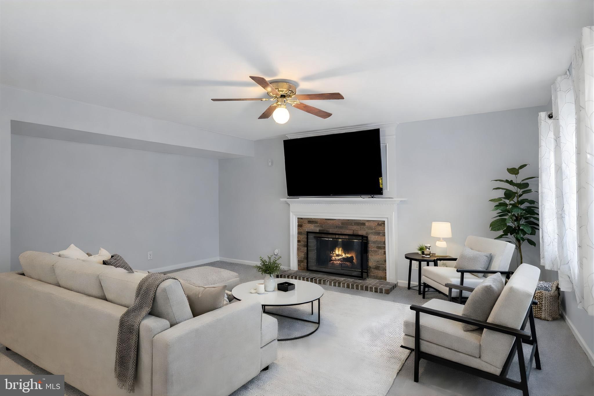 RIVER OAKS - Residential