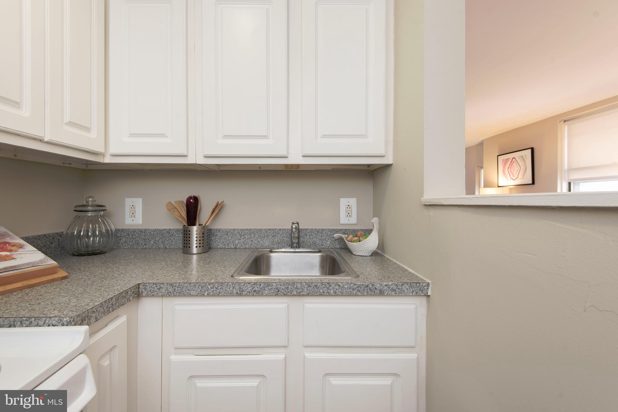 WASHINGTON SQ - Residential Lease