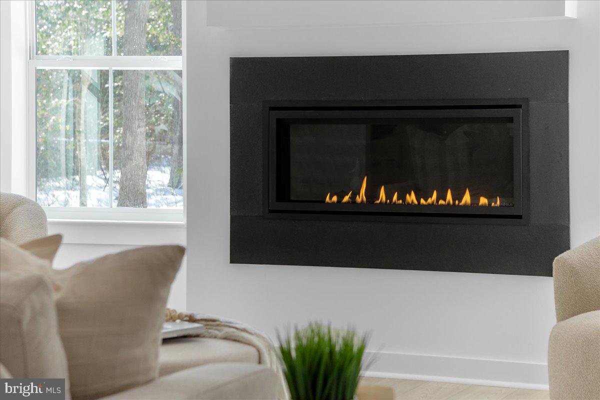 SHADY SIDE - Residential